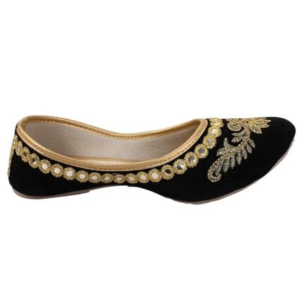 Women Jutti Velvet Belle Juti Mojari Shoe